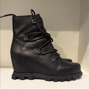 Sorel Black Lace Up Wedge Platform Boots